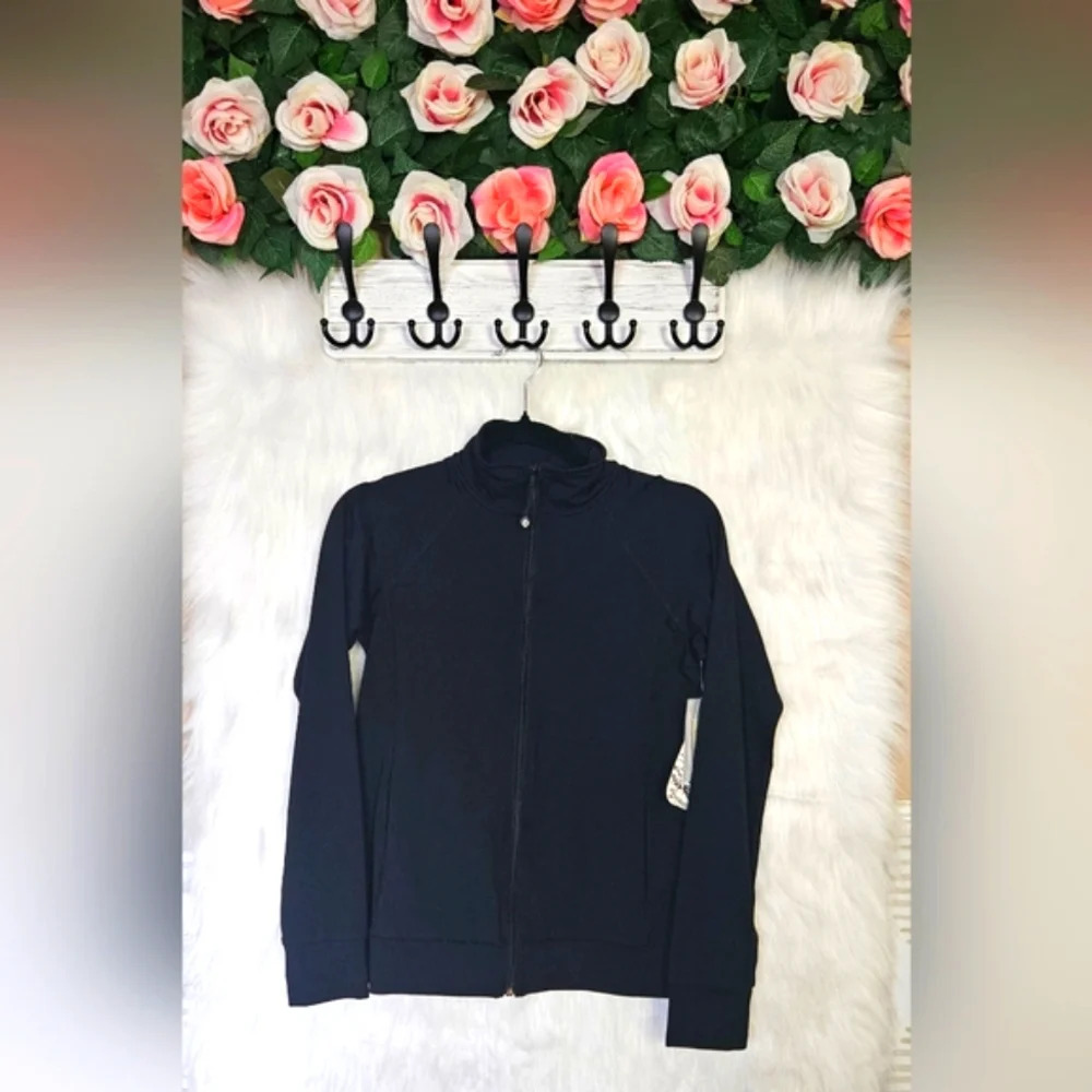 LiliKiks Classic Stretch Zip-Up Shell